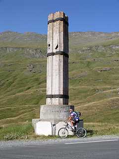 il monumento nei pressi del Colle del Moncenisio